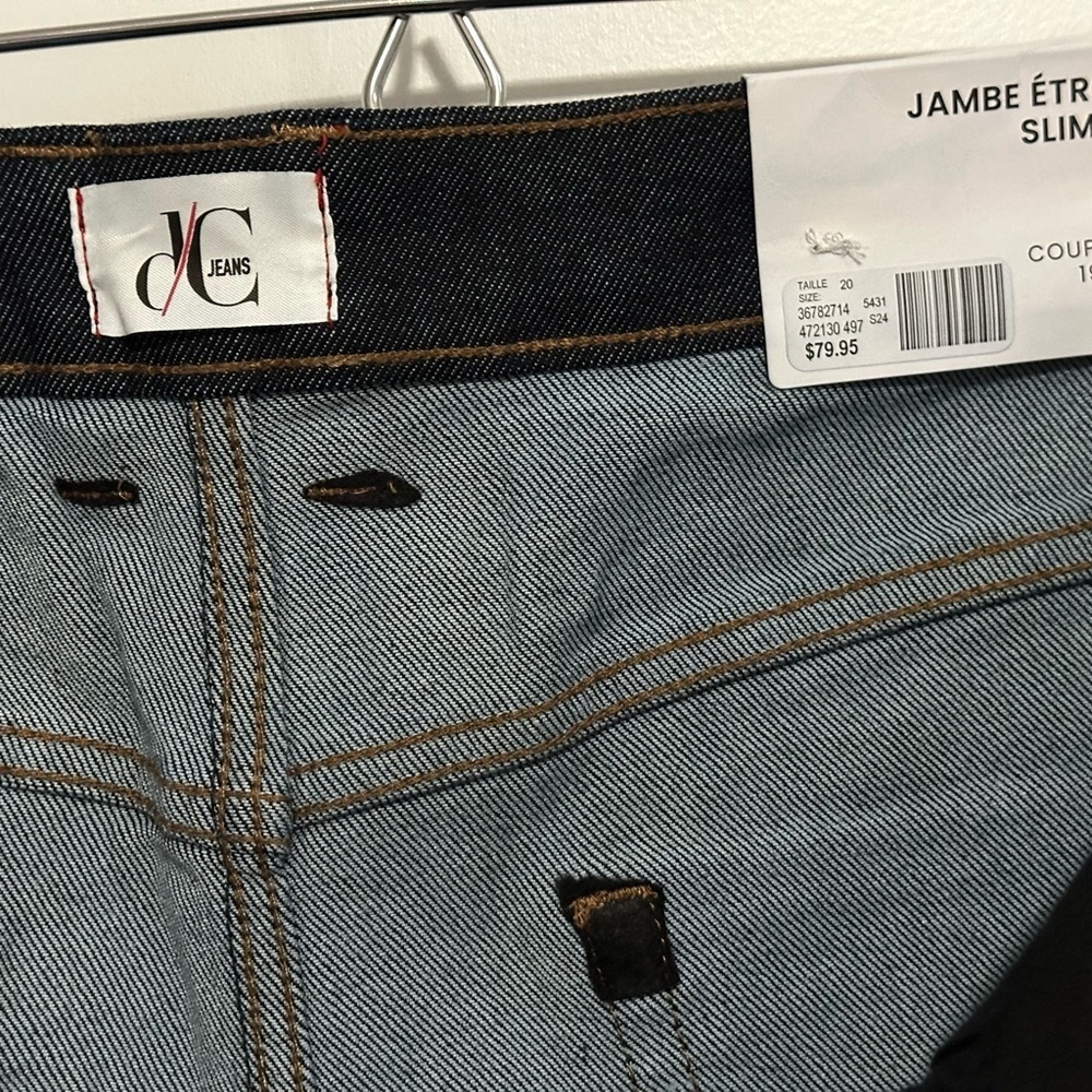 ✨NWT✨ DC: Women’s Slim Leg Jeans Size 20 - Picture 3 of 12